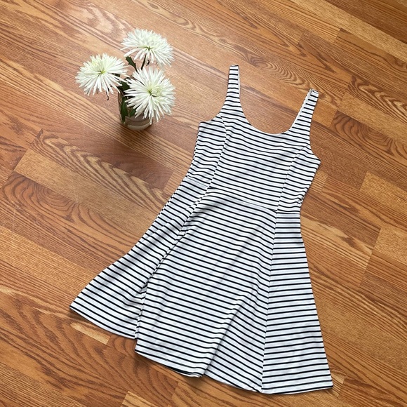 H&M Dresses & Skirts - H&M dress